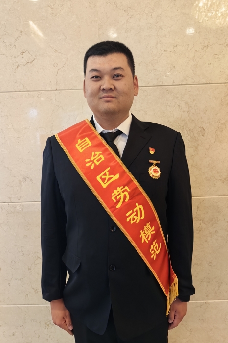 姜伟豪