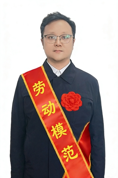 杨涛 绶带+红花照片 杨涛 绶带+红花照片